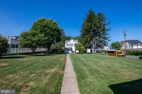 Exterior - 107 S Miller St, Reading, PA 19607 photo 8 of 10