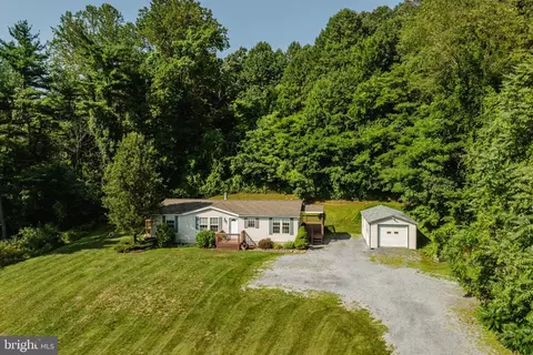 854 Hill Rd, Robesonia, PA 19551