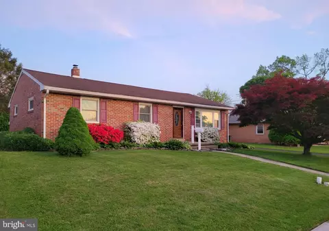 322 Fisher Rd, Reading, PA 19601