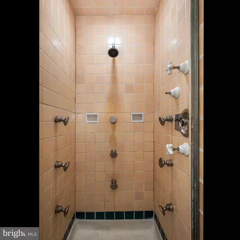1041 Walnut St, Reading, PA 19601 photo 29
