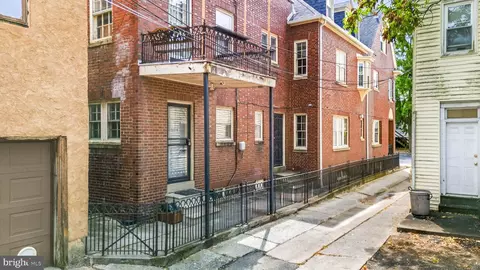 1041 Walnut St, Reading, PA 19601 photo 6
