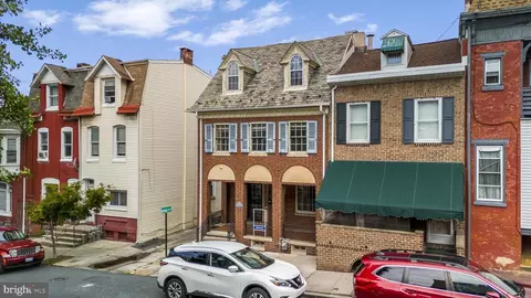 1041 Walnut St, Reading, PA 19601 photo 2