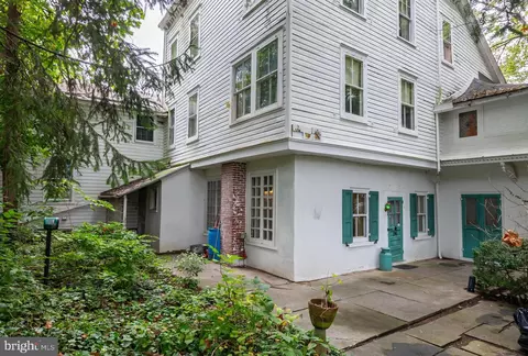 1 Wyomissing Hills Blvd, Reading, PA 19609
