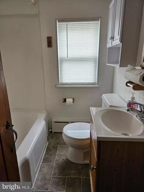 Bath - 478 Main St, Oley, PA 19547 photo 2 of 2