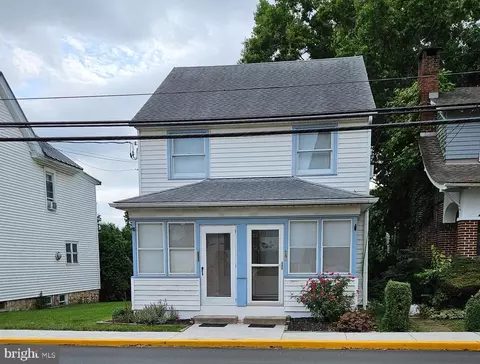 478 Main St, Oley, PA 19547