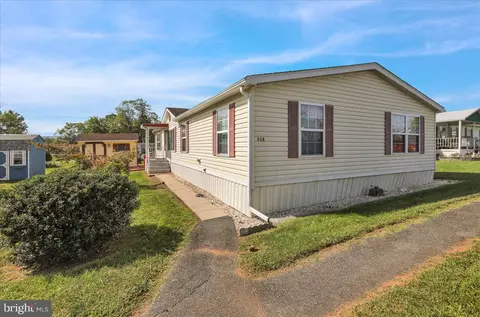 507 Caravelle Ln, Reading, PA 19606