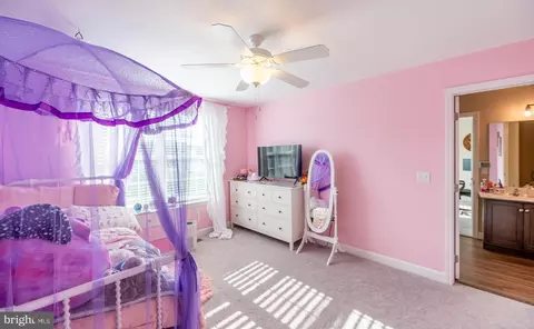 Bedroom - 638 Ebersole Rd, Reading, PA 19605 photo 3 of 3