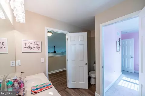 Entry Way - 638 Ebersole Rd, Reading, PA 19605 photo 17 of 20