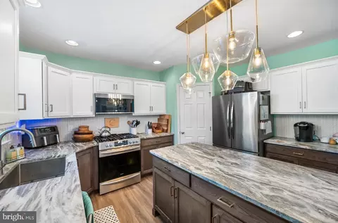 Kitchen - 638 Ebersole Rd, Reading, PA 19605 photo 2 of 3