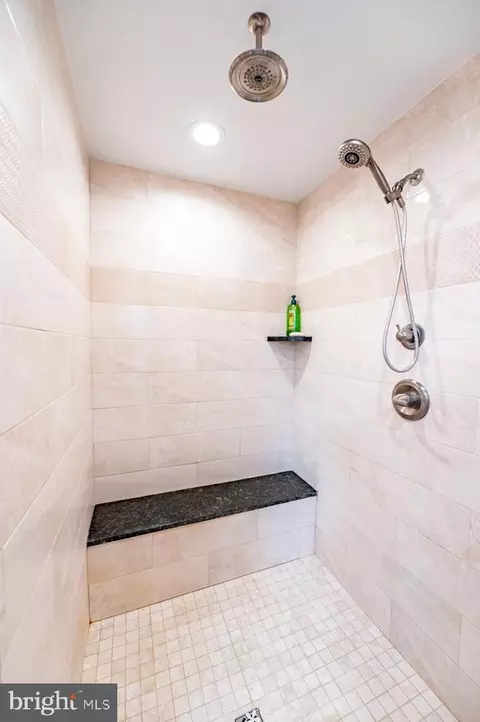 Bath - 638 Ebersole Rd, Reading, PA 19605 photo 2 of 2