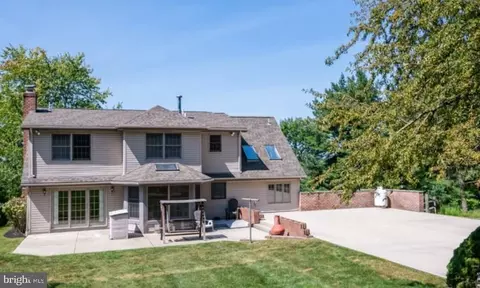 2712 A Old Pricetown Rd, Temple, PA 19560