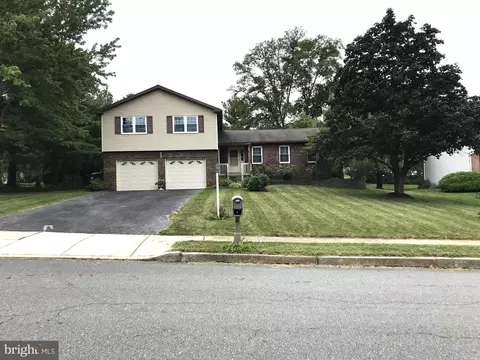 108 Mesa Dr, Reading, PA 19608