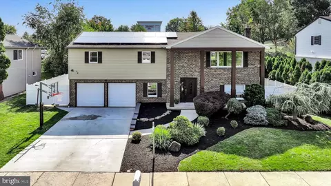 1511 Singer Rd, Wyomissing, PA 19610
