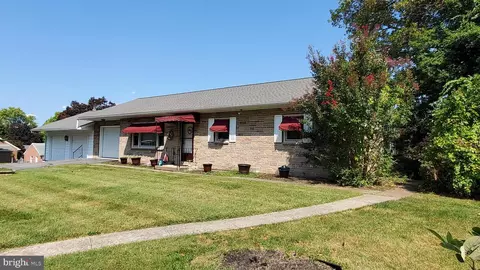55 Wenrich Ave, Wernersville, PA 19565