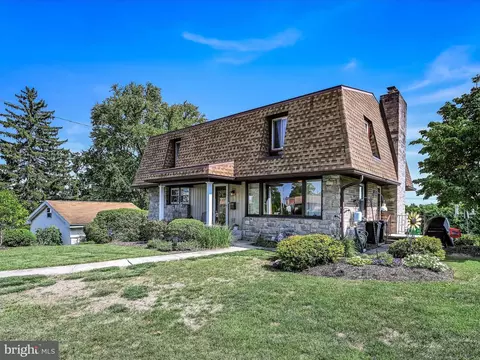 Exterior - 15 Kings Blvd, Reading, PA 19607 photo 2 of 4