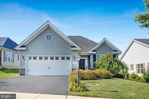 81 New Hope Blvd, Oley, PA 19547