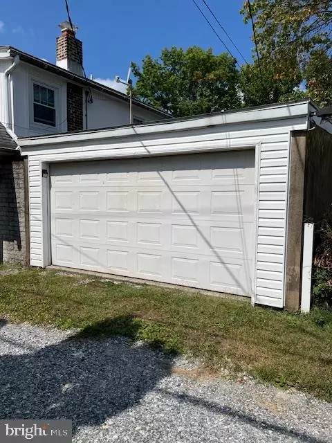 2338 Spring St, Reading, PA 19609 photo 3
