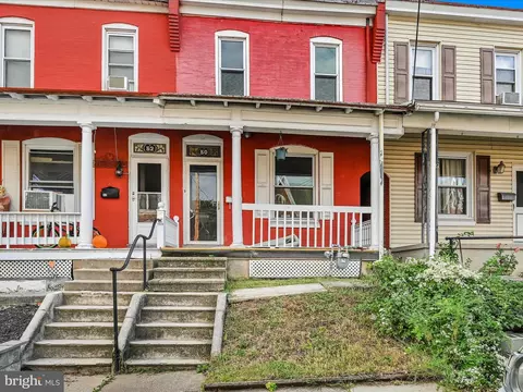 50 E Locust St, Fleetwood, PA 19522
