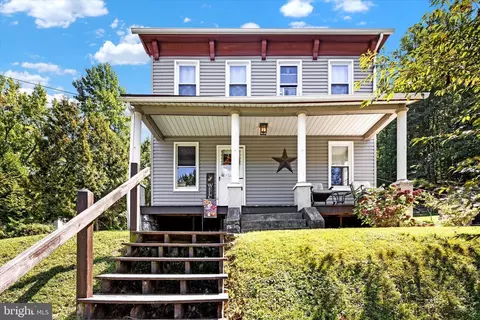 584 Wyomissing Rd, Mohnton, PA 19540