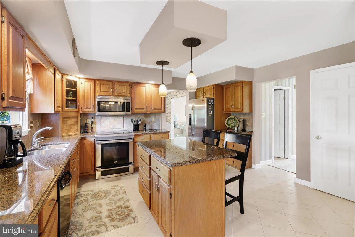 Kitchen - 519 Thomas Pl, Reading, PA 19608 photo 5 of 5