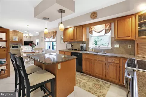 Kitchen - 519 Thomas Pl, Reading, PA 19608 photo 1 of 5