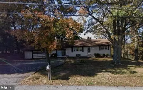 1384 Fairview Dr, Leesport, PA 19533