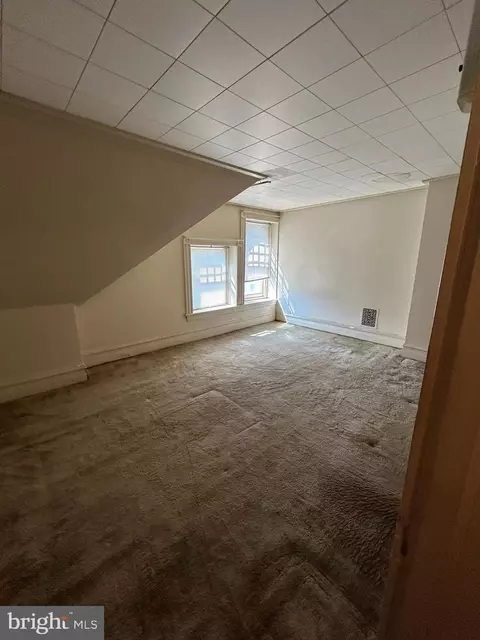 Bedroom - 1509 Perkiomen Ave, Reading, PA 19602 photo 2 of 5
