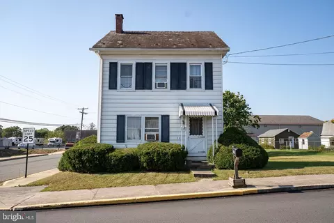 102 N Church St, Bally, PA 19503