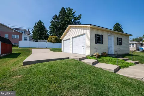 Exterior - 108 Funston Ave, Reading, PA 19607 photo 3 of 4