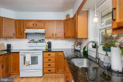 Kitchen - 459 Hill Ave, Reading, PA 19606 photo 2 of 2