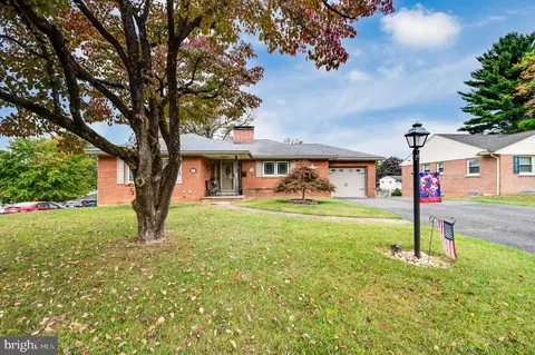 107 Mull Ave, Sinking Spring, PA 19608 photo 4