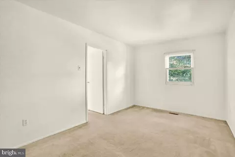 Bedroom - 823 Rabbit Ln, Reading, PA 19606 photo 2 of 5