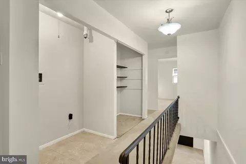 Entry Way - 823 Rabbit Ln, Reading, PA 19606 photo 4 of 5