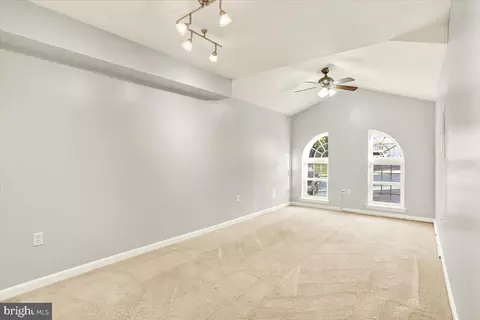Living - 823 Rabbit Ln, Reading, PA 19606 photo 1 of 4