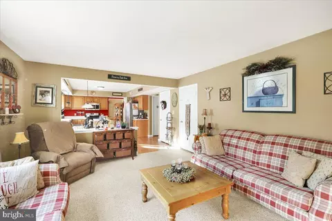 4 Baker Ln, Reading, PA 19606 photo 6