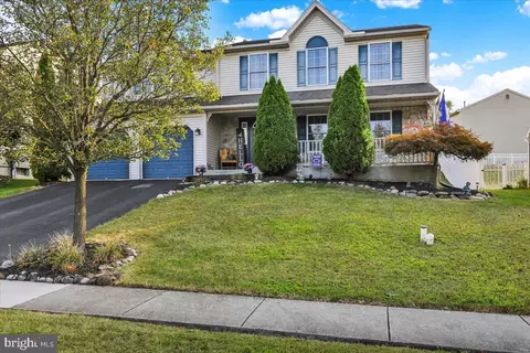 4 Baker Ln, Reading, PA 19606