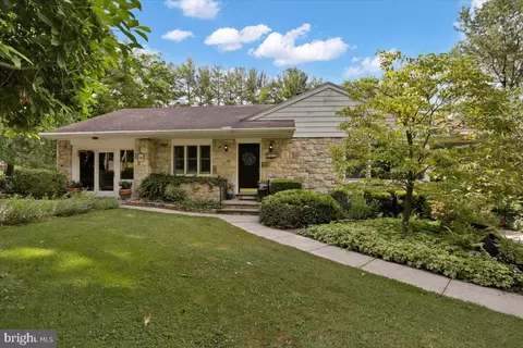 185 W Madison St, Mohnton, PA 19540