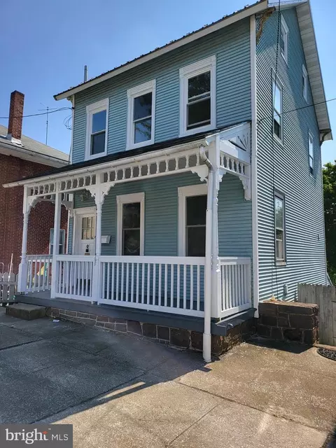 20 E Mohn St, Mohnton, PA 19540