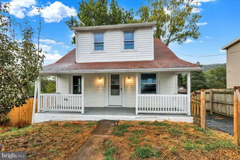 1437 Mt Laurel Rd, Temple, PA 19560