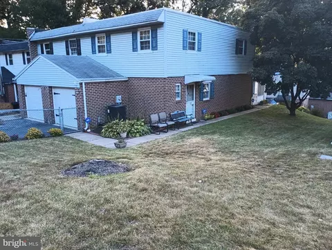 1121 Fox Run, Reading, PA 19606 photo 2