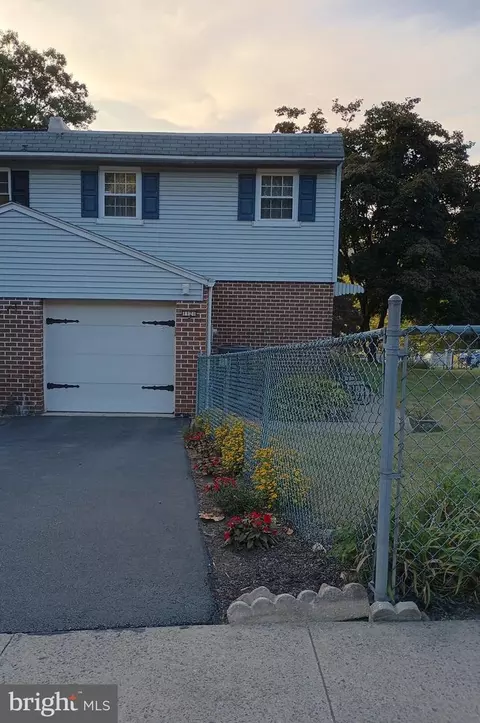 1121 Fox Run, Reading, PA 19606 photo 3