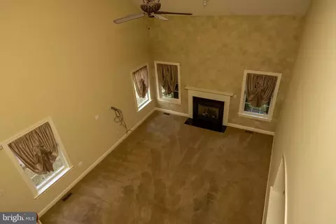 Living - 1657 E Thistle Dr, Reading, PA 19610 photo 6 of 6