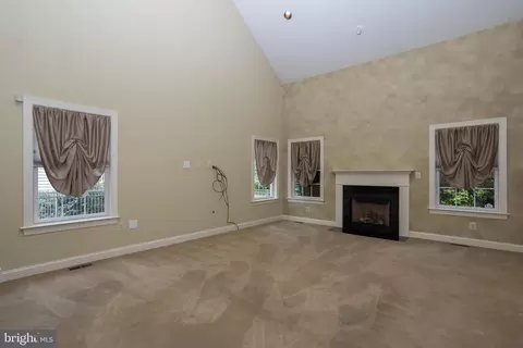 Living - 1657 E Thistle Dr, Reading, PA 19610 photo 2 of 6