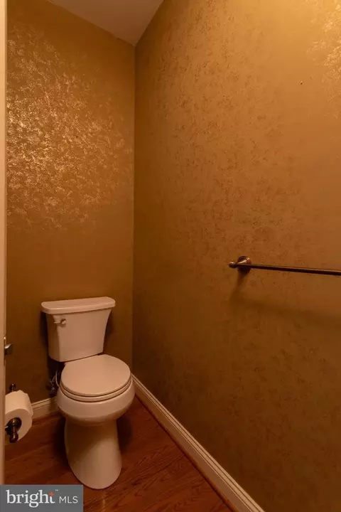 Bath - 1657 E Thistle Dr, Reading, PA 19610 photo 2 of 5