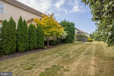 Exterior - 1657 E Thistle Dr, Reading, PA 19610 photo 6 of 7