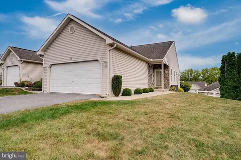 31 Turning Leaf Way, Reading, PA 19605