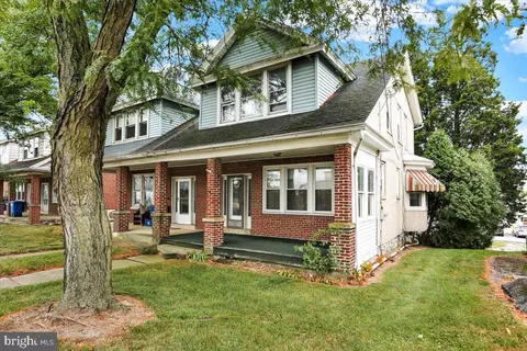 112 S Centre Ave, Leesport, PA 19533