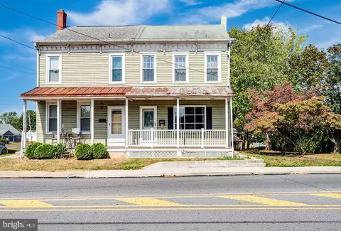 319 E Noble Ave, Shoemakersville, PA 19555