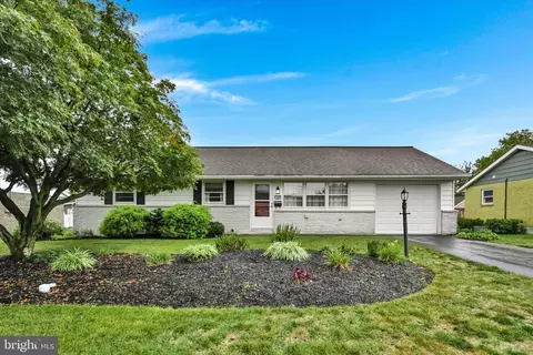 328 Jackie Ave, Robesonia, PA 19551