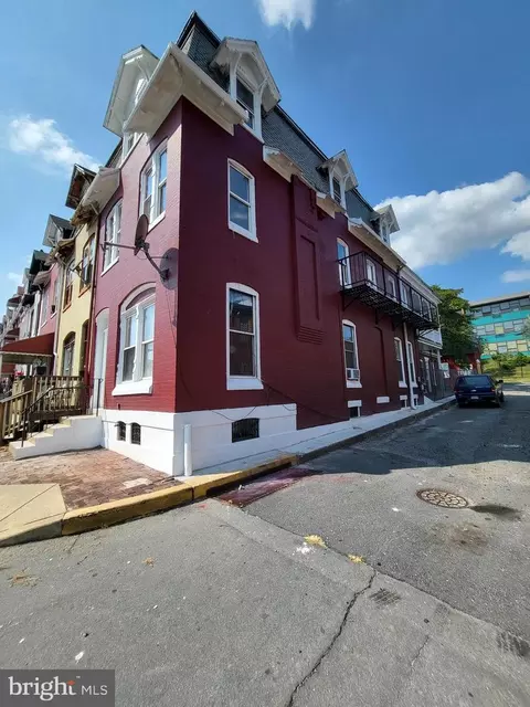 233 Walnut St, Reading, PA 19601 photo 2